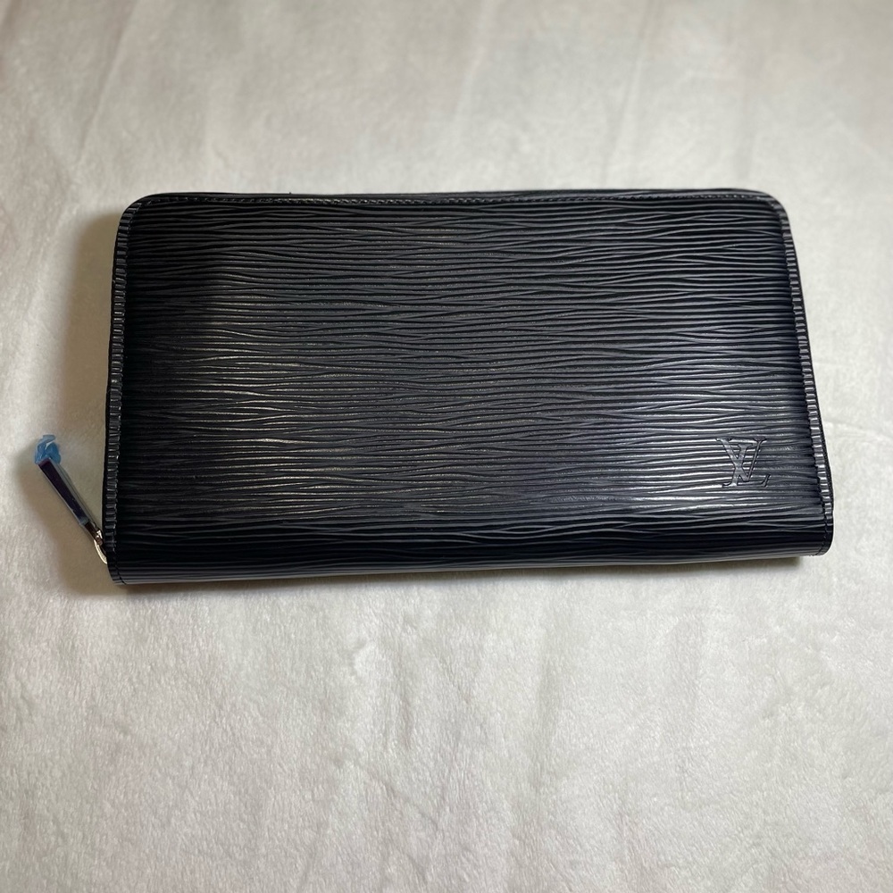 Louis Vuitton Black Epi Zippy Organizer 🖤